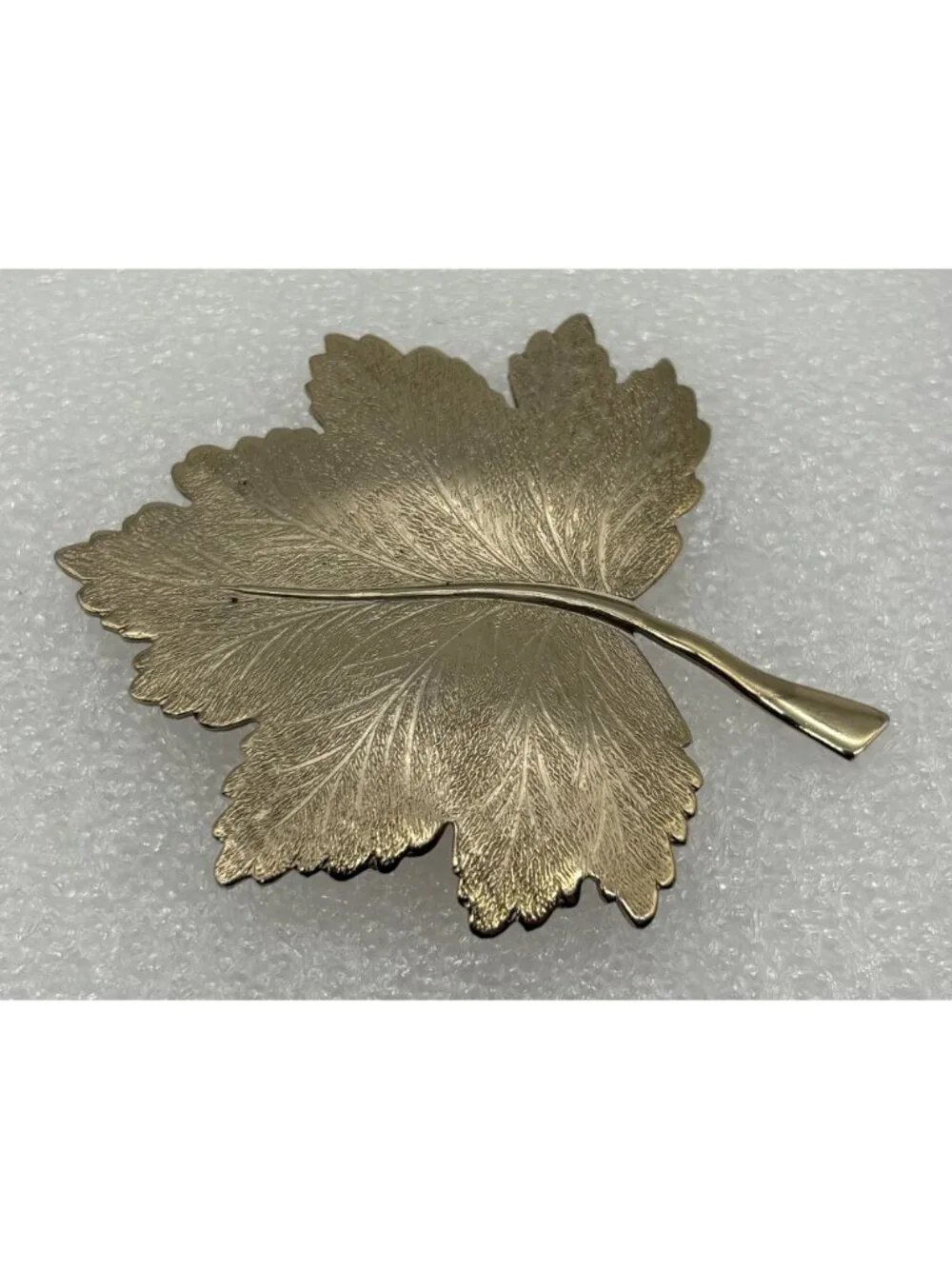 Vintage Giovanni Maple Leaf Brooch Gold Tone Matte Textured 1960s 70s and Signed